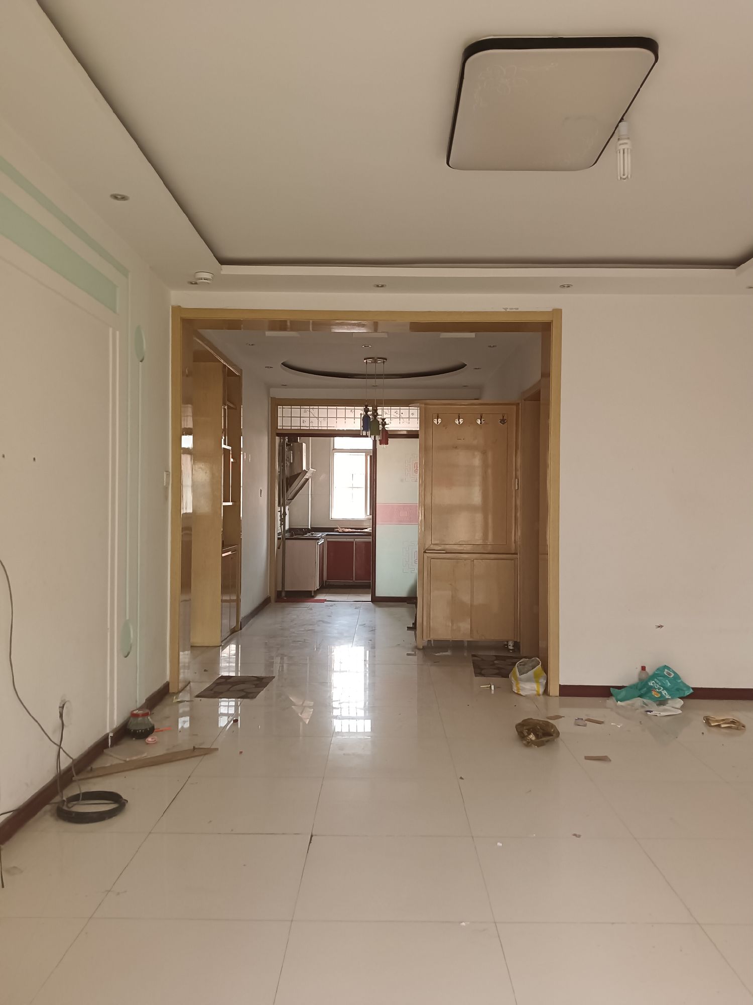  西秀苑居民一区（西秀园一区） ，现浇房，一站式教育，学习氛围浓，核心地段，年轻人首选，大社区，出行方便，学区房，居住投资两不误，价格优惠 二手房