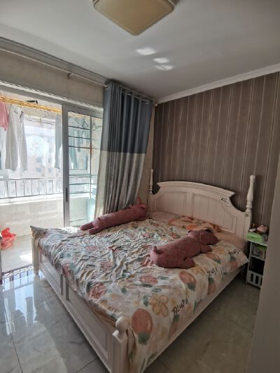 中和保利花园简装两居室中间楼层带车位带储看房15066347887