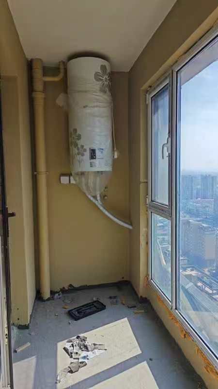 市中心 汶源学校东临  中梁鲁中首府 四居室   131平  79万  楼层好无遮挡 二手房