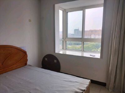 凤城名邸 吴伯萧学区-莱城城区-鹏泉东大街140号，干净整洁，带全套家具家电