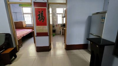 程故事社区，一楼带院子，三室好房，天然气壁挂炉