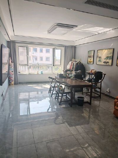上海明珠花园东邻，水岸华庭精装电梯洋房，4楼139平98万，双证双气可贷款！