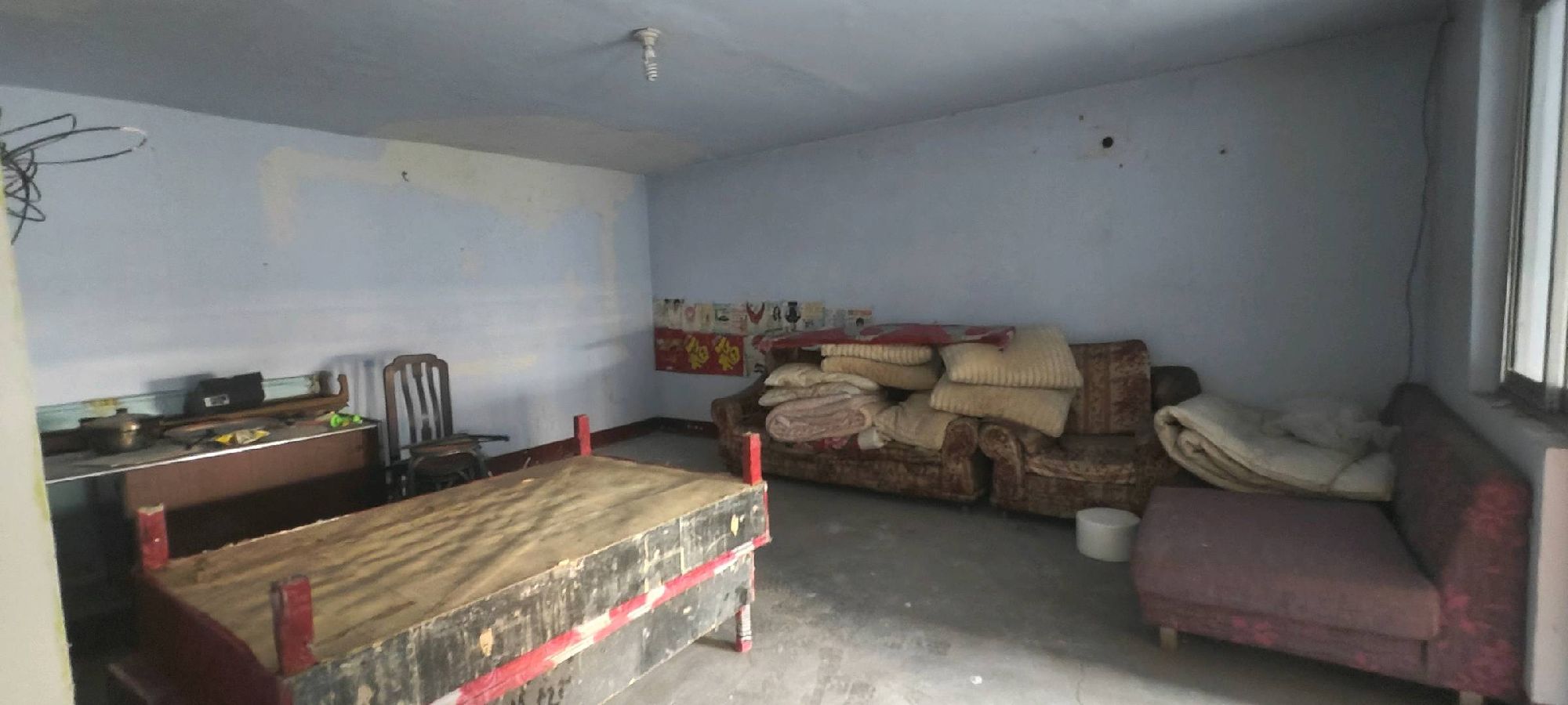 环卫处宿舍 莱城-莱城城区-凤城西大街44号，一站式教育，学习氛围浓，核心地段，年轻人首选，大社区，出行方便，学区房，居住投资两不误，价格优惠 备注 五楼带阁楼可住人，储藏室 二手房