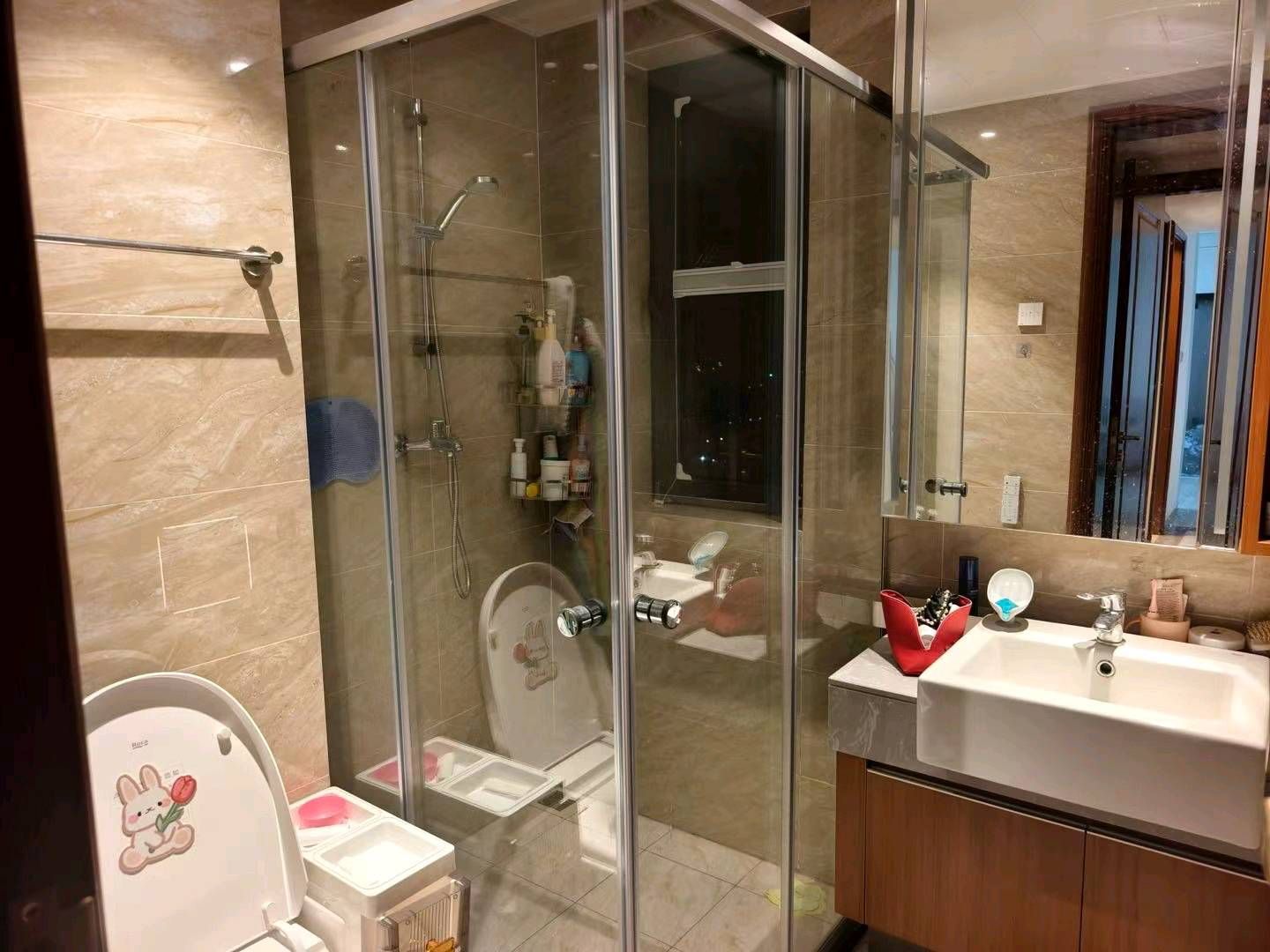 恒大名都，精装修，南北通透，家具家电齐全，拎包入住 租房