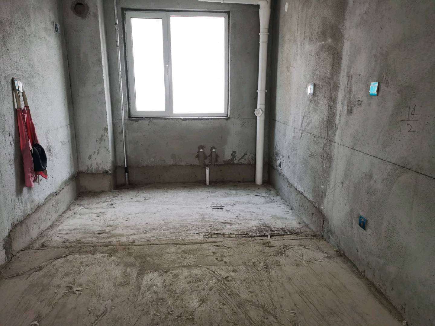 兴宇华府 吴伯萧学区-莱城城区-凤城东大街166号，11层电梯洋房，大产权，首付低，新房未住，一站式教育，学习氛围浓，核心地段，年轻人首选，大社区，出行方便，学区房，居住投资两不误，价格优惠 二手房