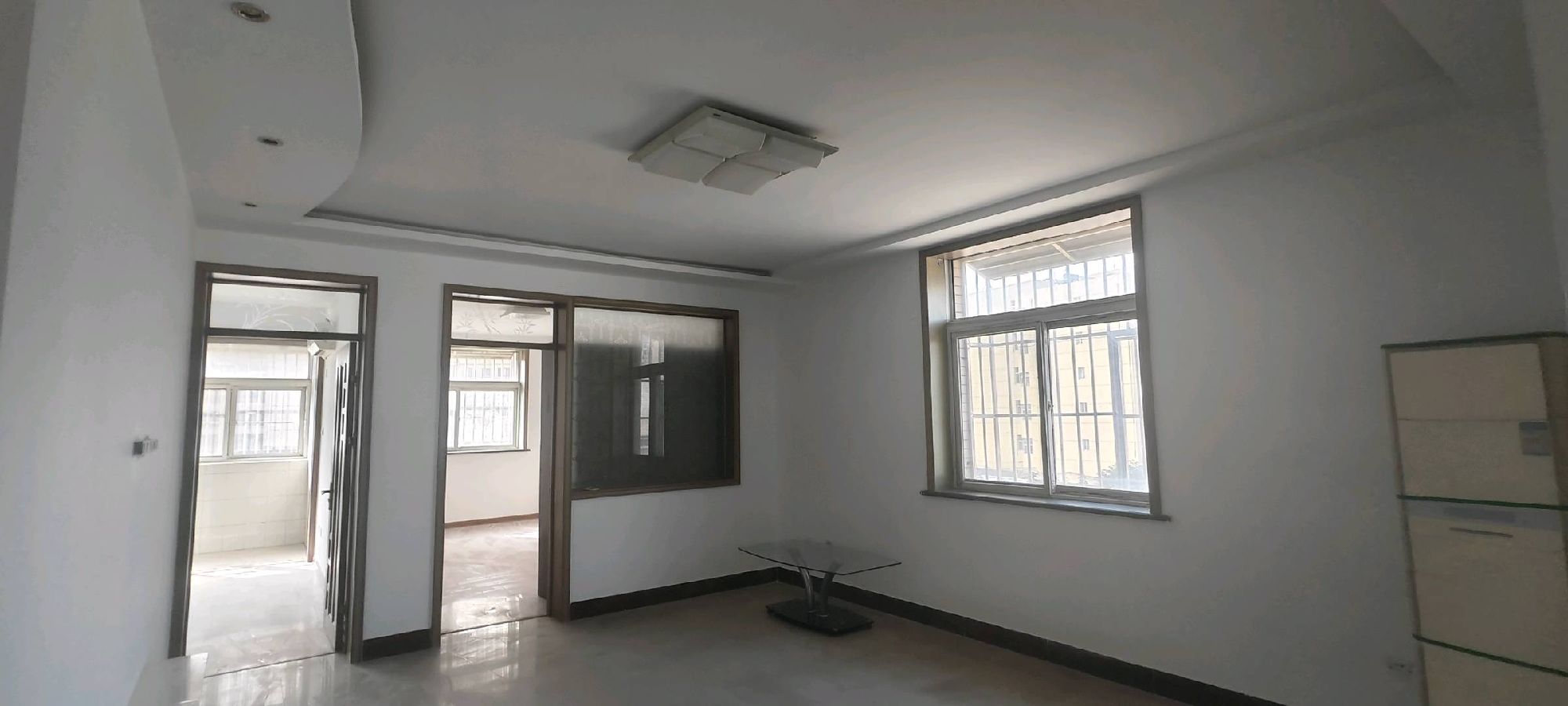 环卫处宿舍 莱城-莱城城区-凤城西大街44号，一站式教育，学习氛围浓，核心地段，年轻人首选，大社区，出行方便，学区房，居住投资两不误，价格优惠 备注 五楼带阁楼可住人，储藏室 二手房