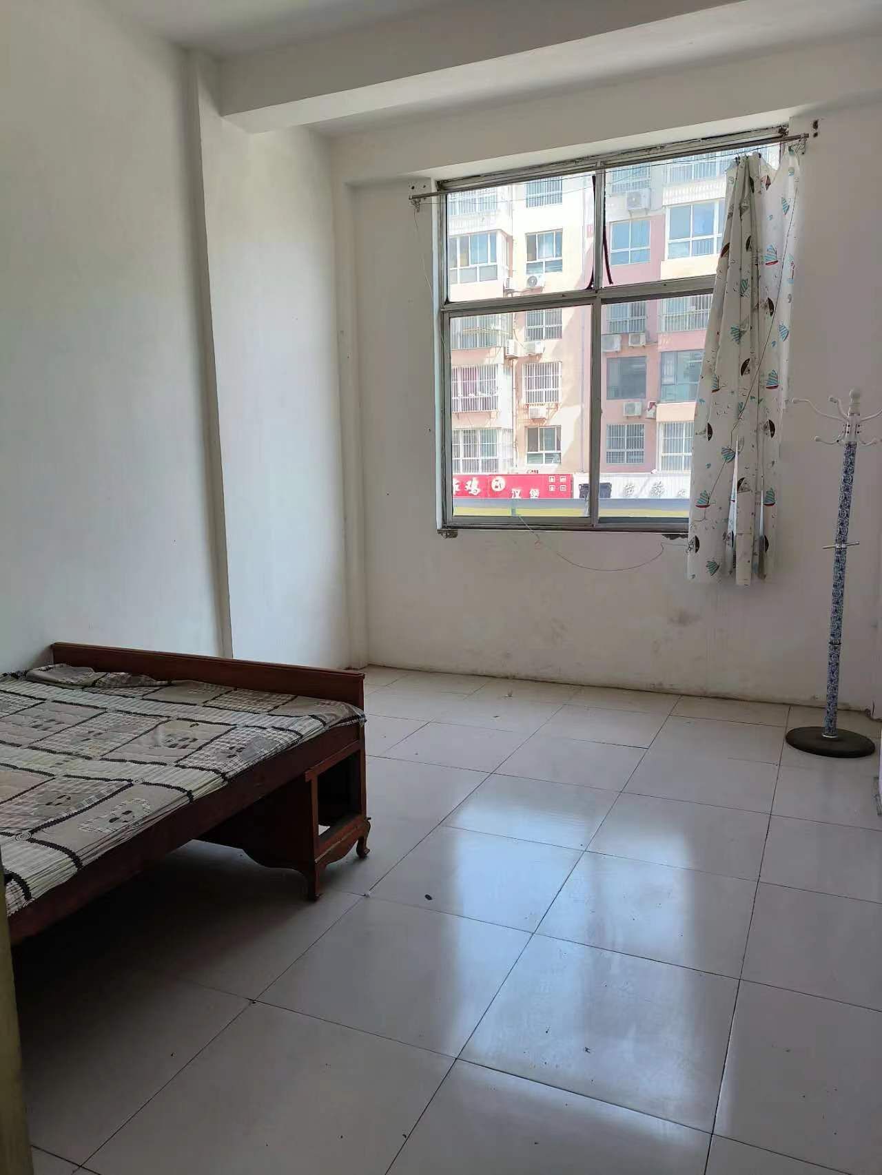 裕丰 小区 两室 三楼 急售  二手房