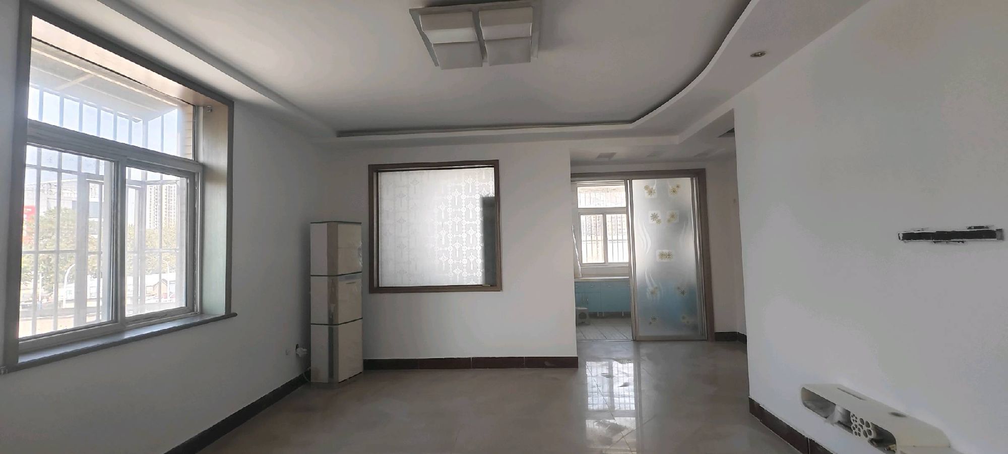 环卫处宿舍 莱城-莱城城区-凤城西大街44号，一站式教育，学习氛围浓，核心地段，年轻人首选，大社区，出行方便，学区房，居住投资两不误，价格优惠 备注 五楼带阁楼可住人，储藏室 二手房