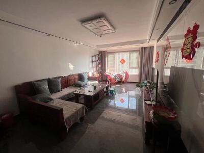 汇源首座，精装修，家具家电齐全，拎包入住