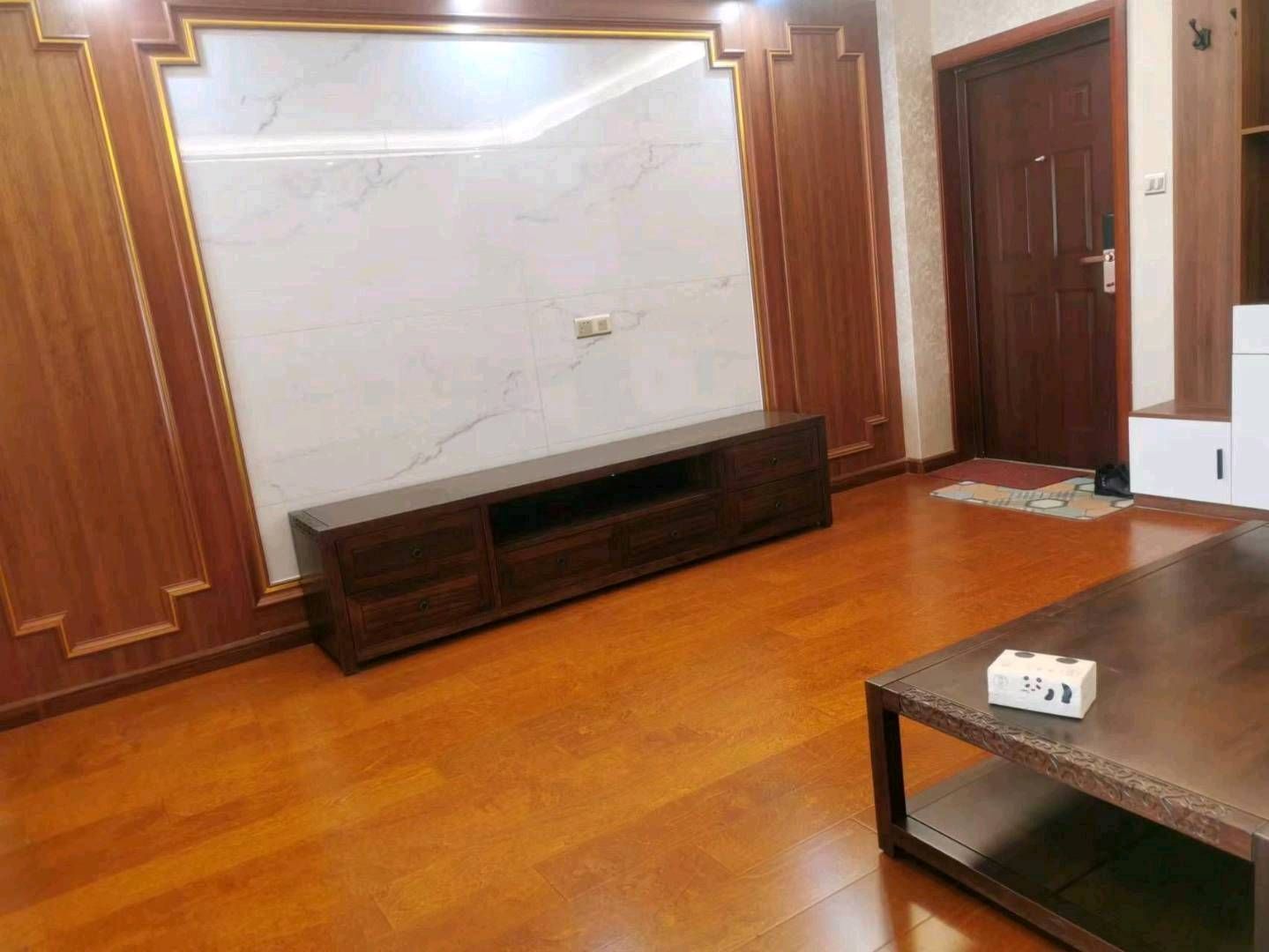 裕丰花园，2室2厅，精装，家具家电齐全，拎包入住 租房