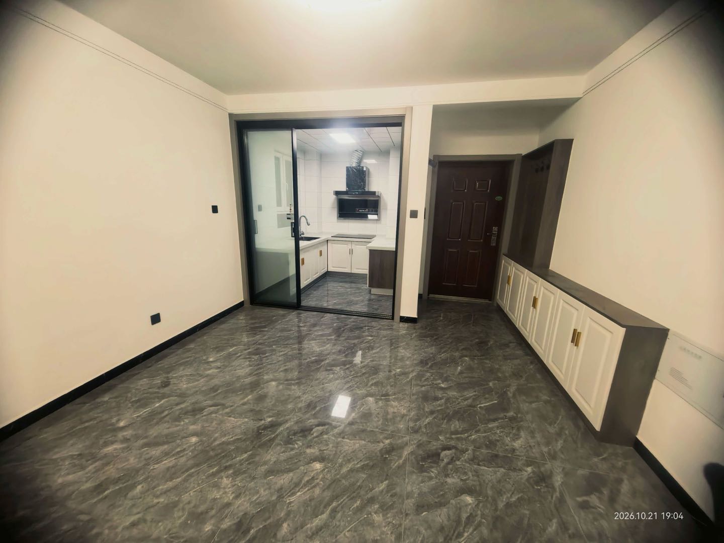 中梁鲁中首府 120平 三居室  南北通透 精装修 中间楼层 前无遮挡 69万 二手房