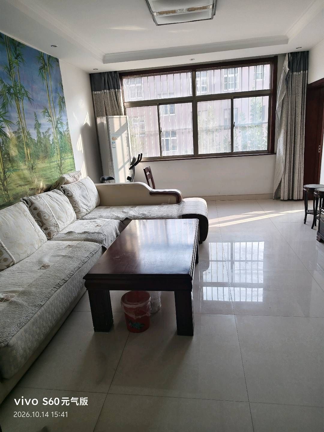 御花园，3室2厅2卫，150㎡，精装，家具家电齐全，拎包入住 租房
