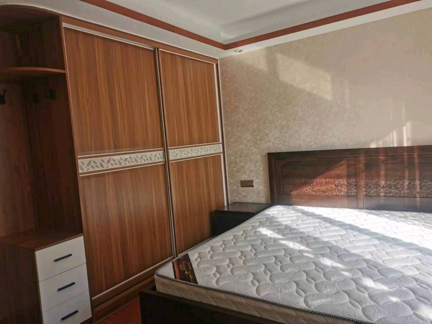 裕丰花园，2室2厅，精装，家具家电齐全，拎包入住 租房