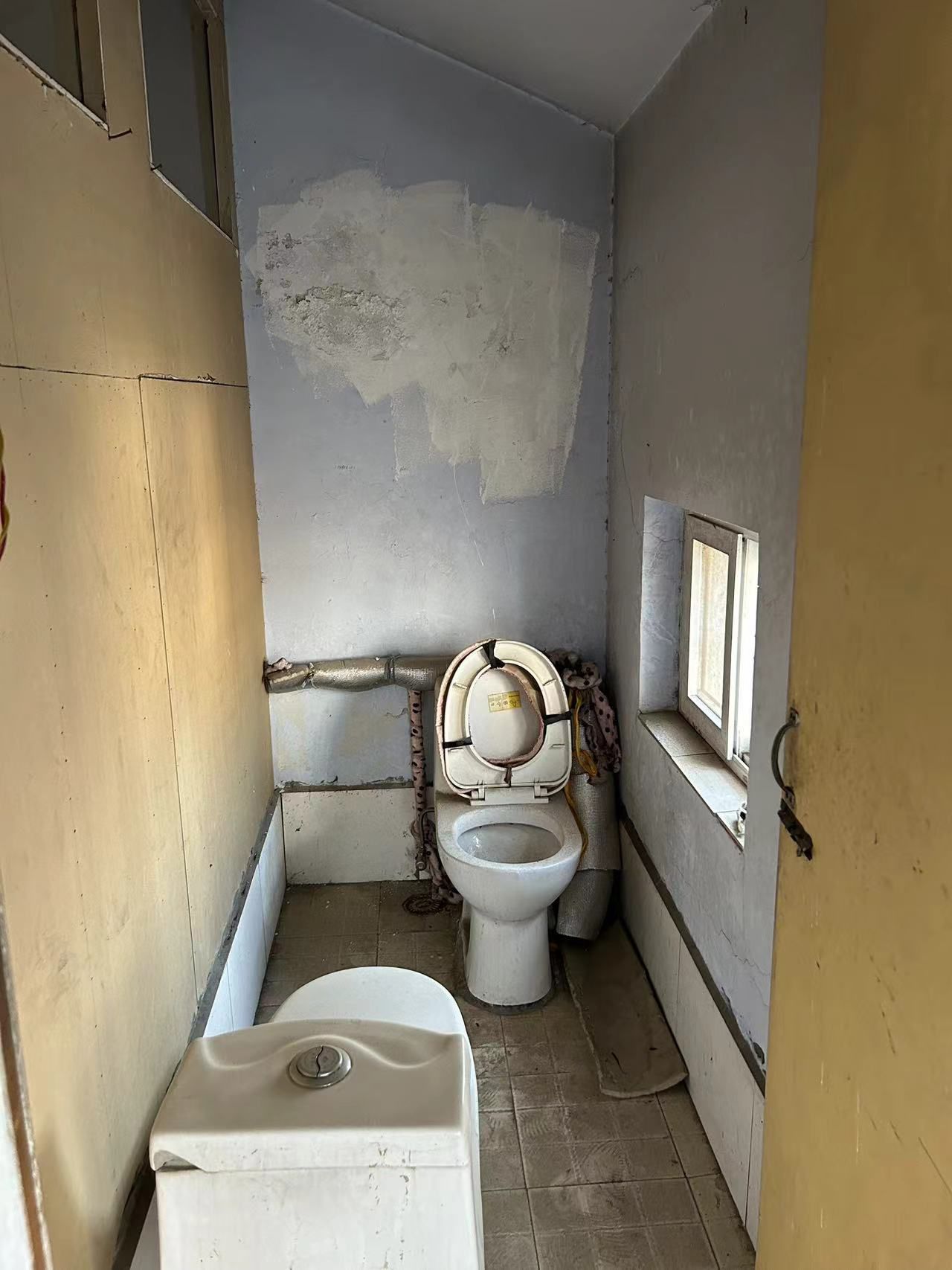 汶水花园北园，2室1厅1卫，80㎡，简装，租金400元/月 租房