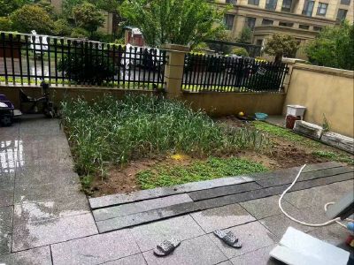 天晟上府玺园 双证双气 三居室 1楼带院 售价102万