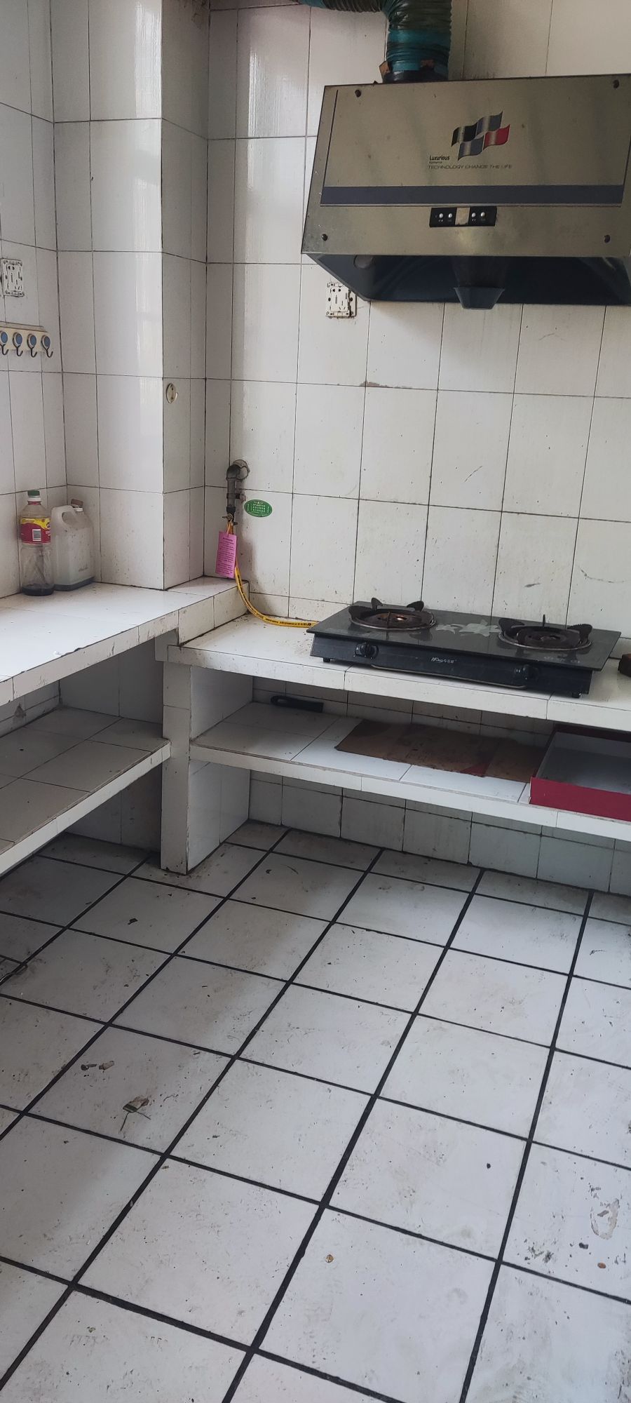 汶河苑小区，3室2厅1卫，100㎡，简装，租金700元/月 租房