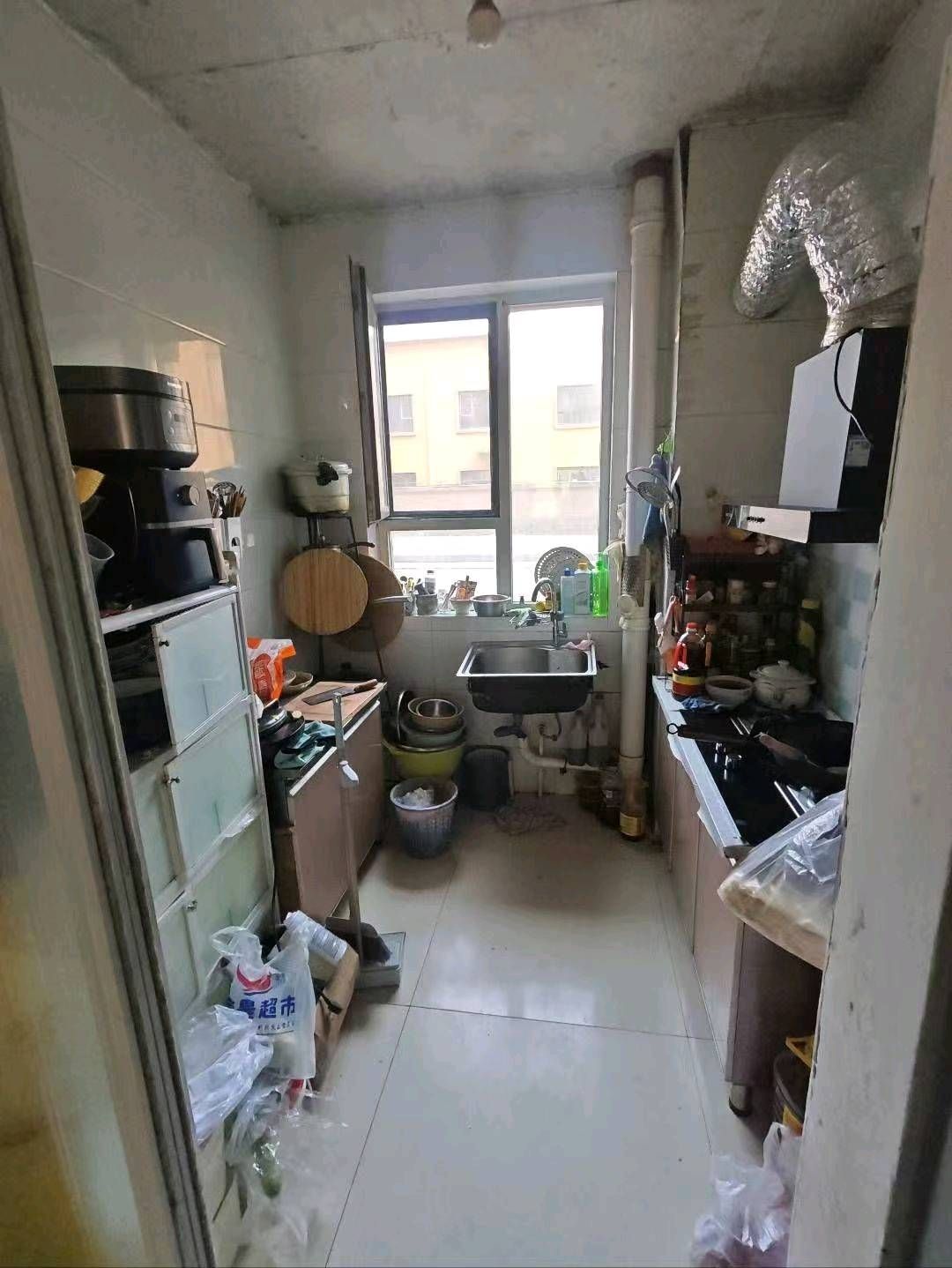 市中心出门既是凤城小学 南北通透 无遮挡 精装修  领包入住  随时看房 二手房