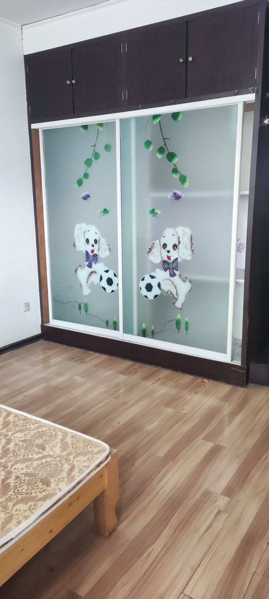 汶河苑小区，3室2厅1卫，100㎡，简装，租金700元/月 租房