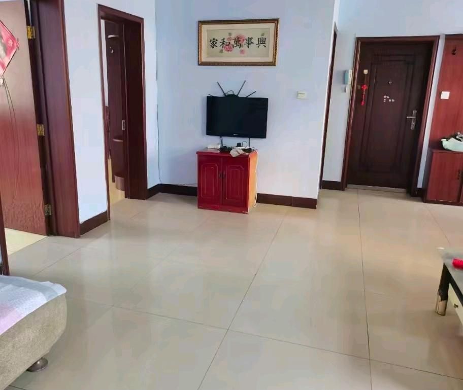 汶河苑小区，2室2厅1卫，100㎡，简装，租金750元/月 租房