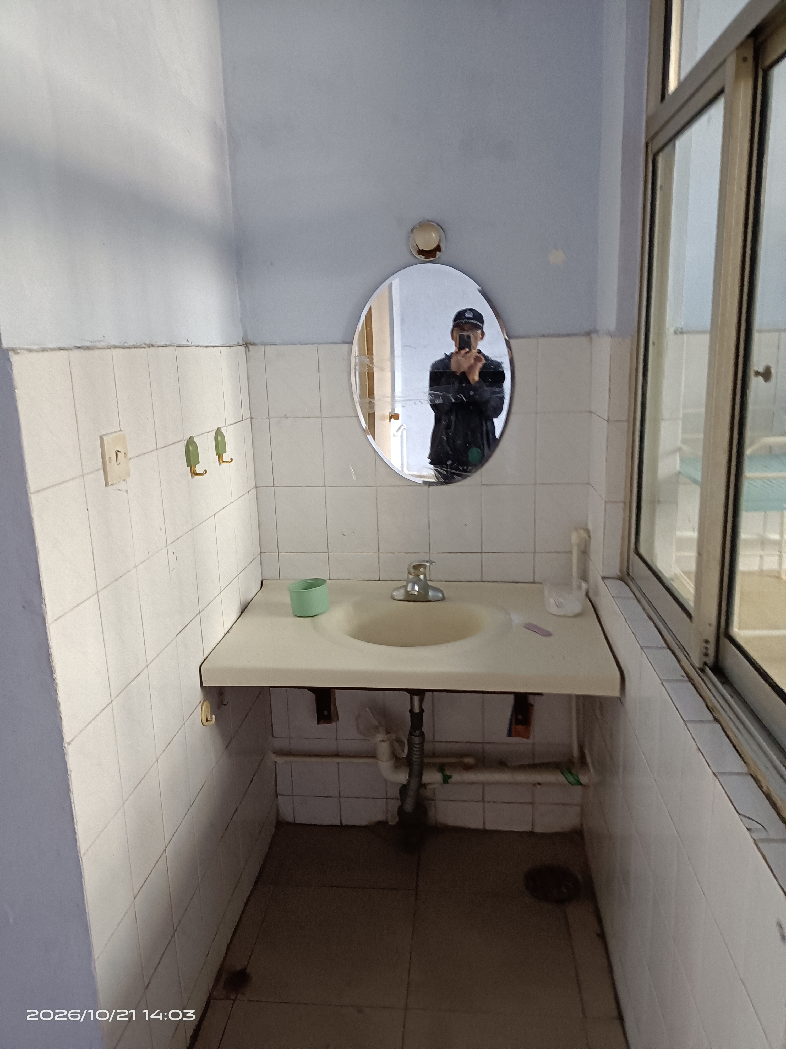 友谊街一楼带院出租 租房