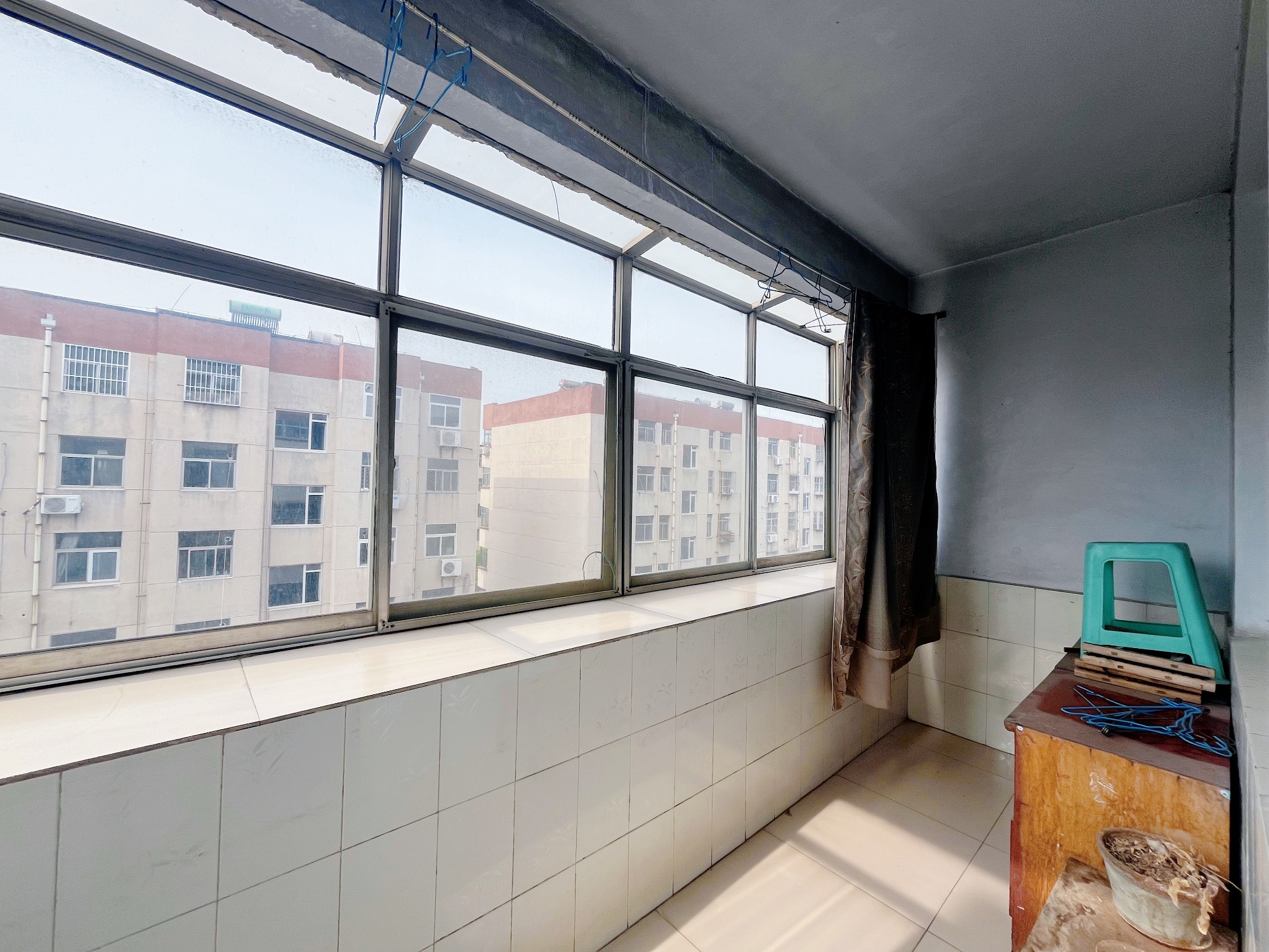 开发区 双证双气 全明户型 精装修 领包入住 随时看房  二手房