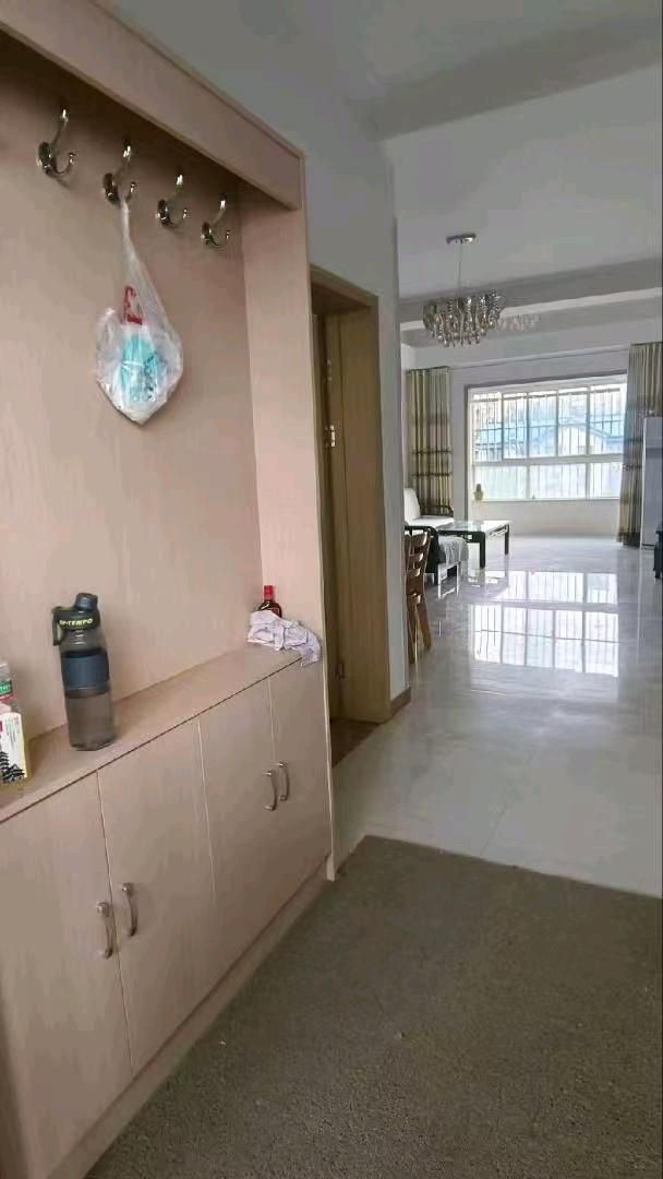 龙凤苑南北通透带阁楼 二手房